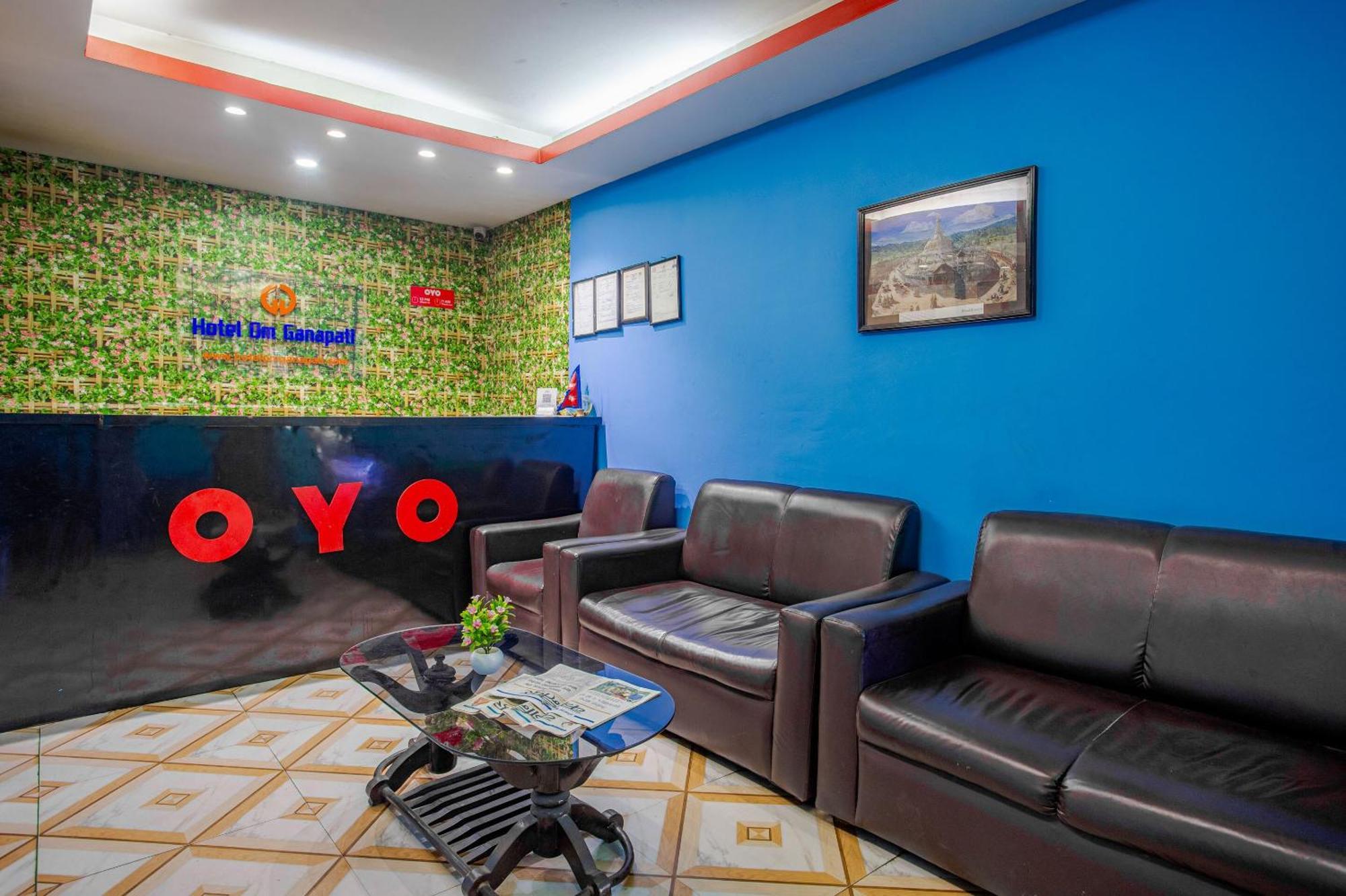 Oyo 808 Hotel Om Ganapati Pvt Ltd Kathmandu Ngoại thất bức ảnh
